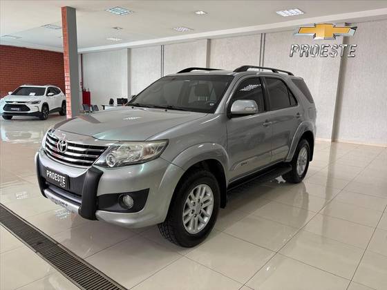 TOYOTA HILUX SW4 2.7 SR 4X2 16V FLEX 4P AUTOMÁTICO